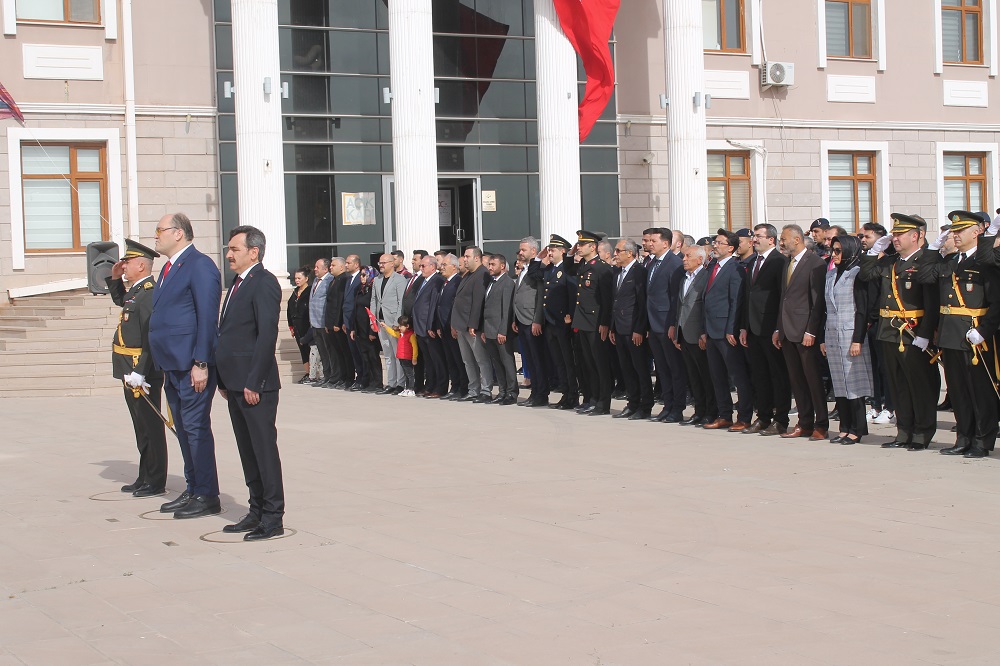 Cumhuriyetimizin 100. yılı törenlerle kutlandı.