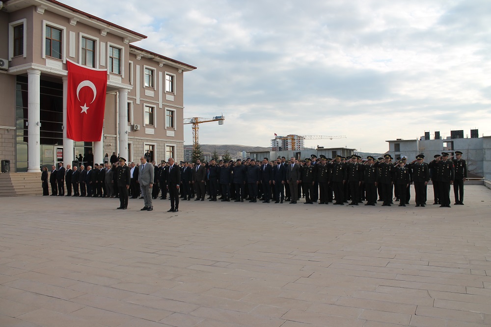 Atamız ebediyete intikalinin 85. Yıldönümünde törenlerle anıldı.