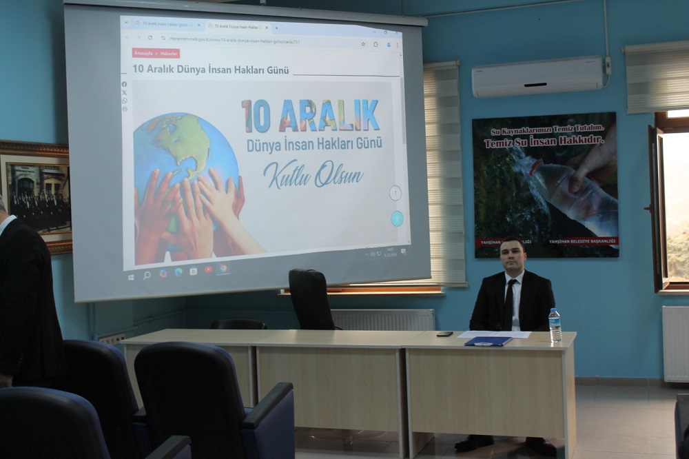 İnsan Hakları Eğitimi Düzenlendi